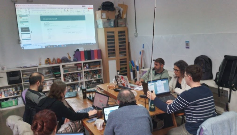 Vibe coding para crear escenarios formativos mediados por la IA